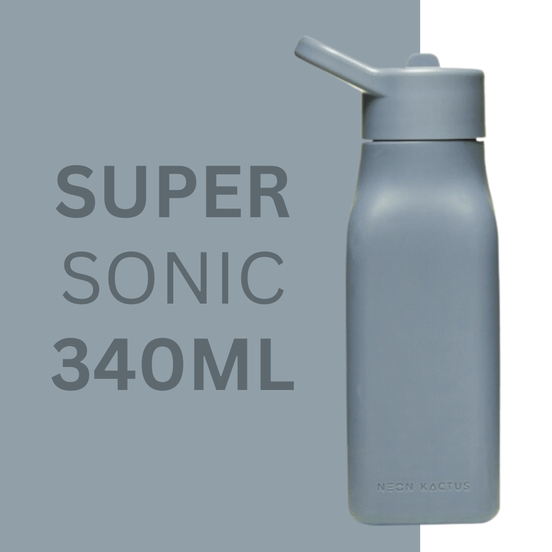 Eco-friendly and versatile bottle for convenient and stylish on-the-go hydration