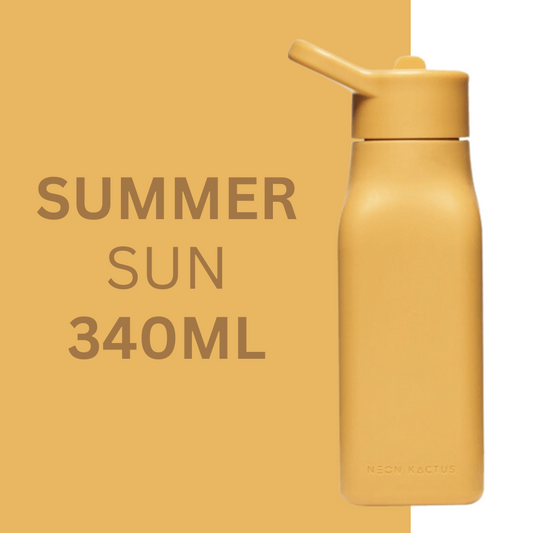 Eco-friendly and versatile bottle for convenient and stylish on-the-go hydration